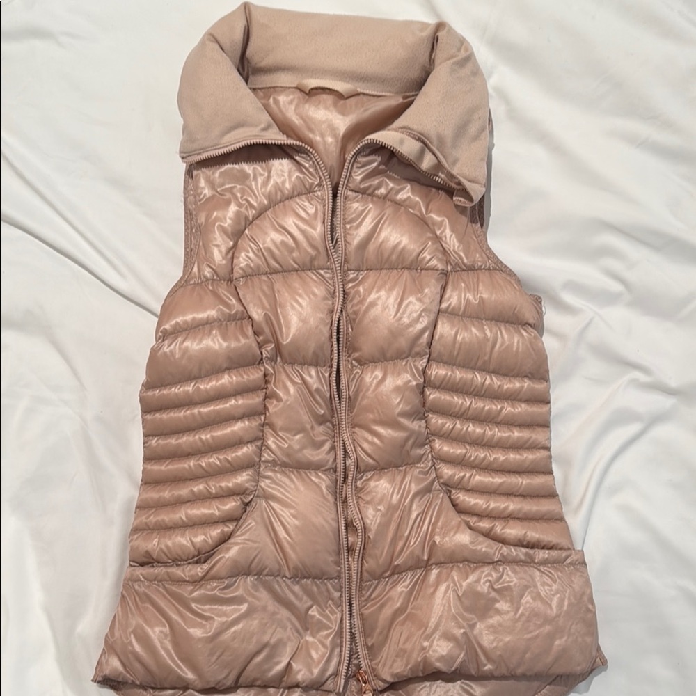 Lululemon Size 4 Women's Beige/Pink Puffer Vest